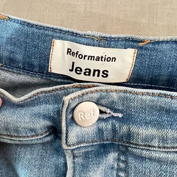 Reformation jeans po# 17801 Cyrus Wash high waist straight leg size 30 - Picture 10 of 14